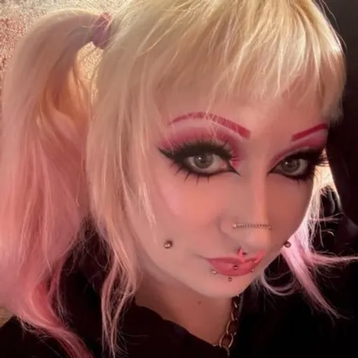 Nadya Ivana profile image